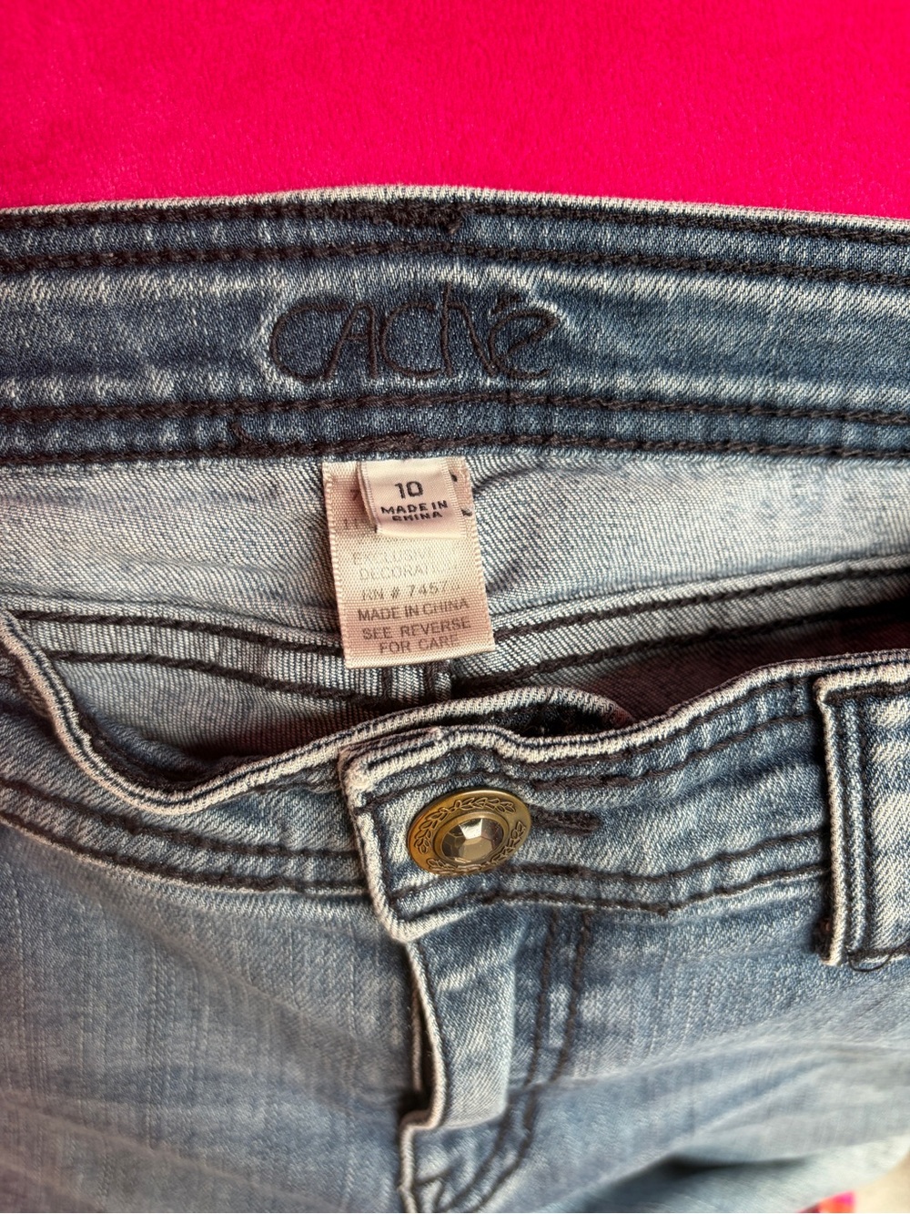 Vintage Y2K Caché Womens Size 10 Embroidered Pocket Jeans Y2K Medium Wash
